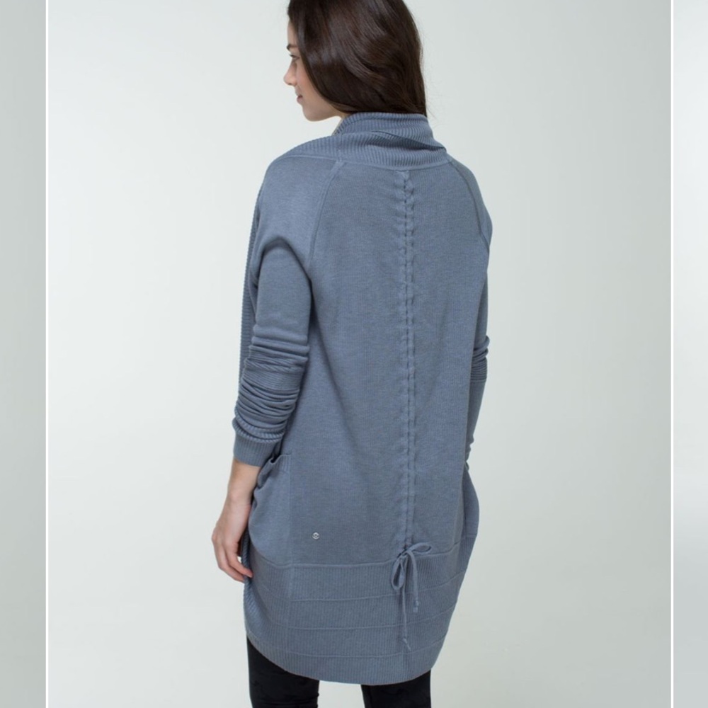 Lululemon Transformation Wrap Heathered Blurred Grey / Coal - 6 - Picture 3 of 12